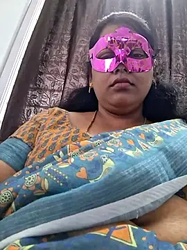 Snapshot of Hot_Sreeja_Tamil chatting on 07/27/26, 04:30 Hot Sreeja Tamil online show from 07/27/26, 04:30