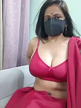 Snapshot of Yours_Stepmom chatting on 07/01/26, 04:02 Yours Stepmom online show from 07/01/26, 04:02