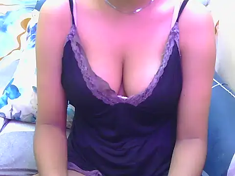 hot-ayra online show from 07/08/26, 04:35
