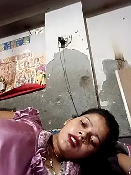 Snapshot of Hot_bhabi0123 chatting on 07/15/26, 04:47 Hot bhabi0123 online show from 07/15/26, 04:47