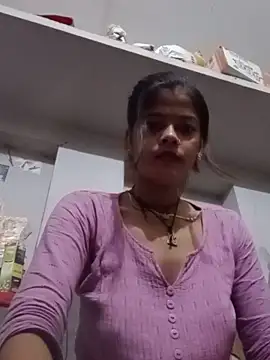 Snapshot of Hot_bhabi0123 chatting on 06/05/26, 04:06 Hot bhabi0123 online show from 06/05/26, 04:06