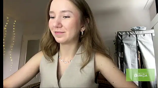 smalllisa online show from 07/18/26, 04:37