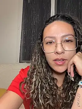 Snapshot of leana_bgeee chatting on 06/15/26, 10:42 leana bgeee online show from 06/15/26, 10:42