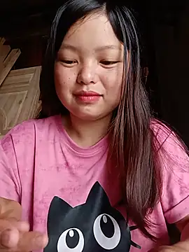 Linna-bae online show from 06/17/26, 12:32