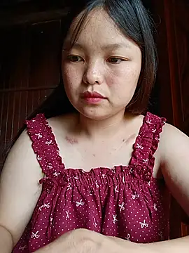 Linna-bae online show from 07/24/26, 09:38