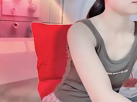 -Lylyn- online show from 06/30/26, 01:49