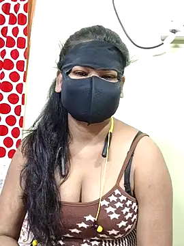 Hannydarling online show from 06/05/26, 02:34