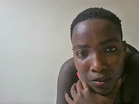 Snapshot of Sexxi_queen24 chatting on 06/18/26, 10:20 Sexxi queen24 online show from 06/18/26, 10:20