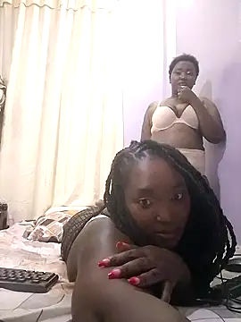 Sexxyy v online show from 06/09/26, 07:37