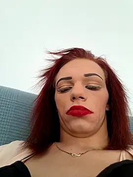 Snapshot of translady19 chatting on 06/26/26, 03:18 translady19 online show from 06/26/26, 03:18