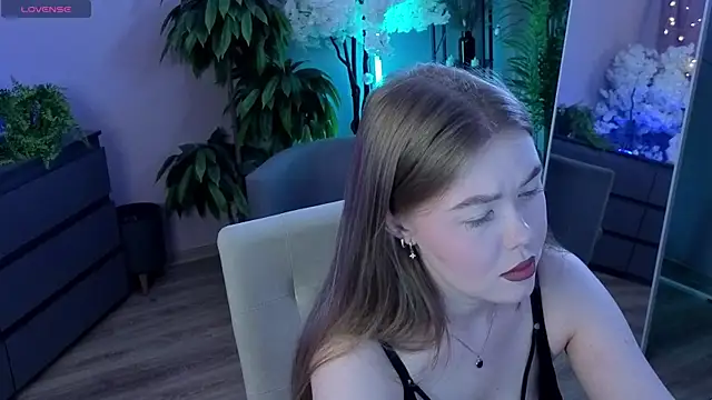 Snapshot of Lina_deels chatting on 07/04/26, 07:29 Lina deels online show from 07/04/26, 07:29