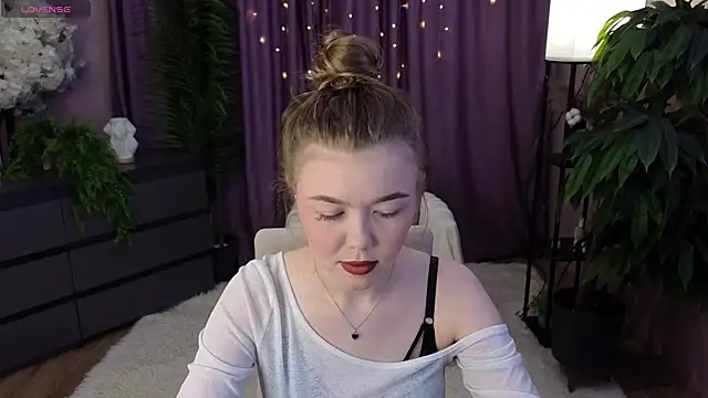 Snapshot of Lina_deels chatting on 06/25/26, 07:30 Lina deels online show from 06/25/26, 07:30