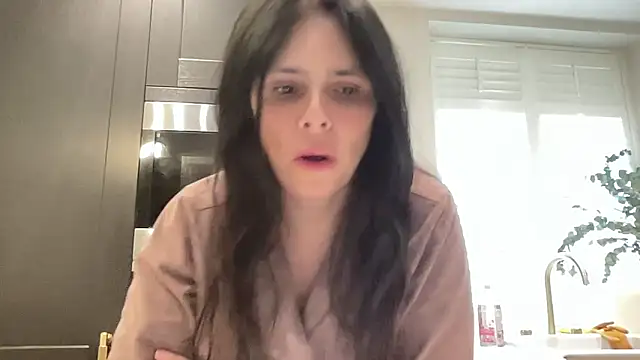 JadeLucy online show from 06/11/26, 07:16