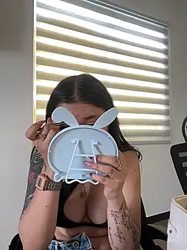 Camila Duarte 2 online show from 07/01/26, 01:44