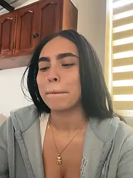Snapshot of Sara_fernandez- chatting on 07/15/26, 02:24 Sara fernandez- online show from 07/15/26, 02:24