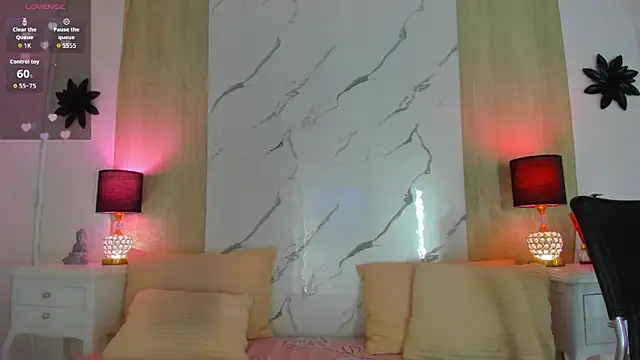 Snapshot of DanniValencia chatting on 06/20/26, 10:48 DanniValencia online show from 06/20/26, 10:48