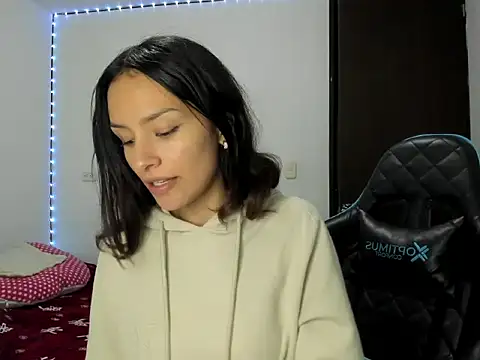 Megan blue   online show from 06/09/26, 10:22