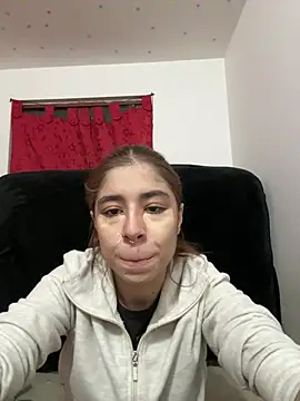 Snapshot of Cherry_Luna1 chatting on 06/17/26, 12:32 Cherry Luna1 online show from 06/17/26, 12:32