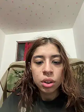 Snapshot of Cherry_Luna1 chatting on 06/19/26, 11:42 Cherry Luna1 online show from 06/19/26, 11:42