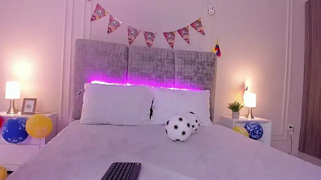 Emma-Velez online show from 06/25/26, 12:32