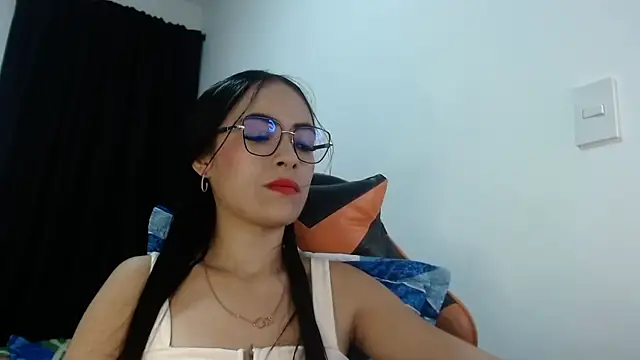 emaevans1 online show from 06/14/26, 02:24