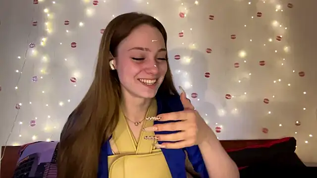 Snapshot of itskylieee chatting on 06/16/26, 10:04 itskylieee online show from 06/16/26, 10:04