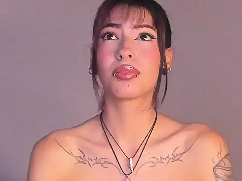 EvaBenely  online show from 06/29/26, 05:36