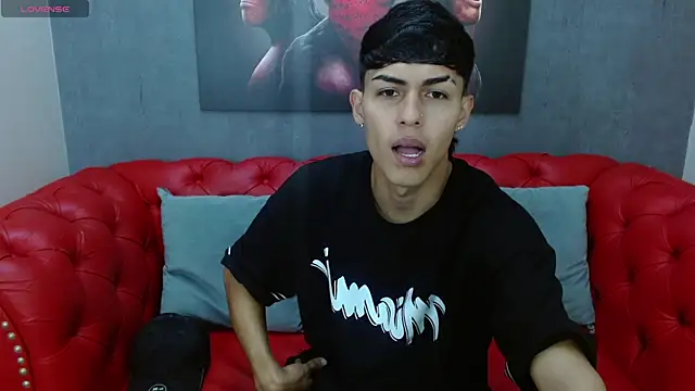 Snapshot of Axel_Mendozaa chatting on 06/08/26, 04:29 Axel Mendozaa online show from 06/08/26, 04:29