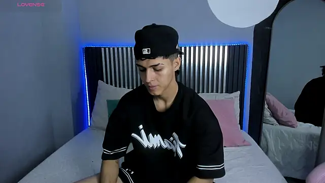 Snapshot of Axel_Mendozaa chatting on 07/02/26, 08:15 Axel Mendozaa online show from 07/02/26, 08:15