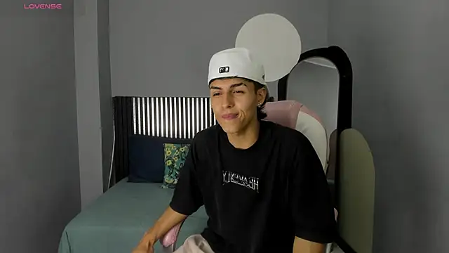 Snapshot of Axel_Mendozaa chatting on 06/04/26, 09:08 Axel Mendozaa online show from 06/04/26, 09:08