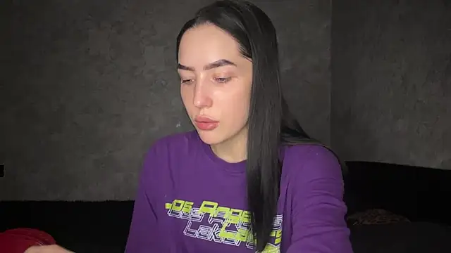 Snapshot of Ailish_Loveee chatting on 06/27/26, 03:51 Ailish Loveee online show from 06/27/26, 03:51