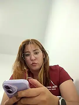 Sandra9530 online show from 06/04/26, 09:41