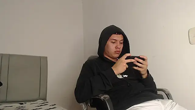 Owenn  blueee online show from 06/24/26, 07:29