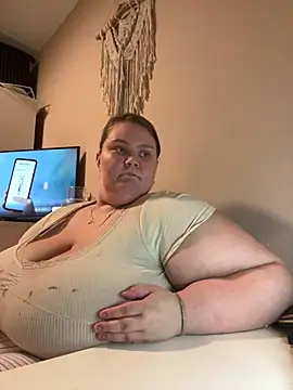chubbyqueenbb online show from 06/04/26, 08:57