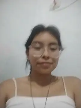 Snapshot of Tuconejita21 chatting on 06/21/26, 02:39 Tuconejita21 online show from 06/21/26, 02:39