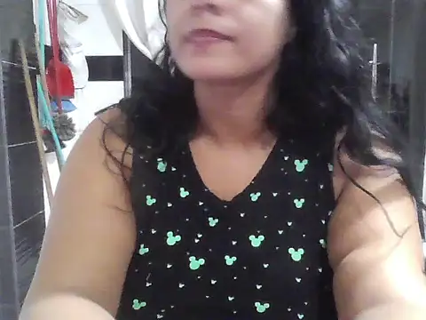 Snapshot of Isabel2q5n chatting on 07/16/26, 04:42 Isabel2q5n online show from 07/16/26, 04:42
