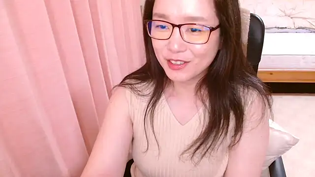 LENA-xo online show from 06/28/26, 07:03