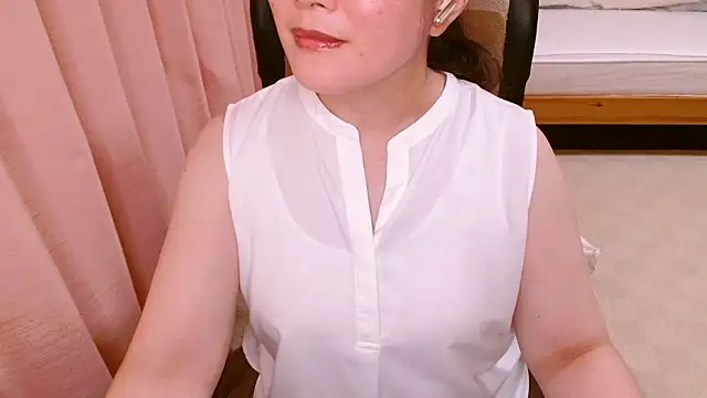 LENA-xo online show from 06/26/26, 03:51
