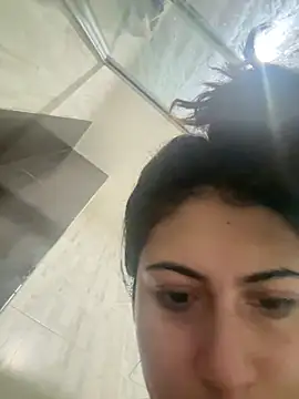 Snapshot of adaharaa_ chatting on 06/11/26, 01:08 adaharaa online show from 06/11/26, 01:08