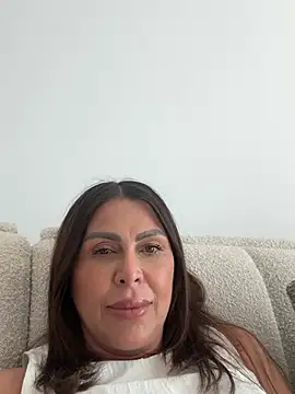 Snapshot of Evelyn_Anya chatting on 06/10/26, 02:29 Evelyn Anya online show from 06/10/26, 02:29