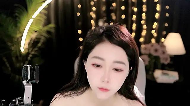 Peach zzz online show from 06/30/26, 12:21
