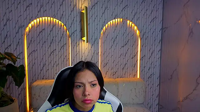 samantha tx  online show from 06/18/26, 03:05