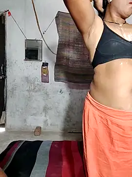 Snapshot of saritabhabixxx chatting on 06/16/26, 11:43 saritabhabixxx online show from 06/16/26, 11:43