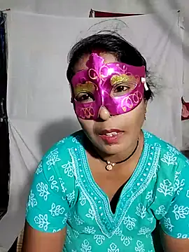 Snapshot of saritabhabixxx chatting on 07/16/26, 05:43 saritabhabixxx online show from 07/16/26, 05:43