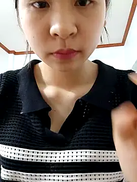 Yina meow online show from 06/04/26, 09:03