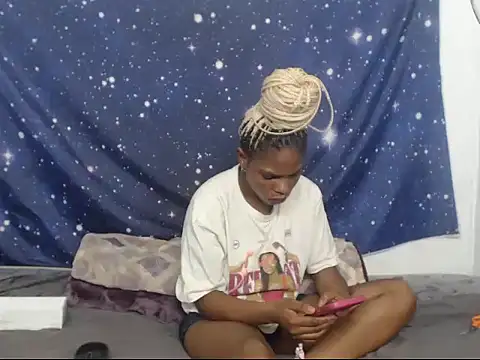 Snapshot of Sidglamm chatting on 07/19/26, 04:26 Sidglamm online show from 07/19/26, 04:26