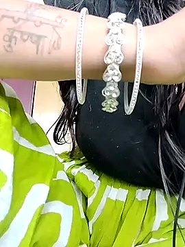 Snapshot of Romantic_riya_06 chatting on 06/29/26, 06:42 Romantic riya 06 online show from 06/29/26, 06:42