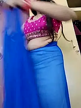 Snapshot of Romantic_riya_06 chatting on 07/13/26, 04:34 Romantic riya 06 online show from 07/13/26, 04:34