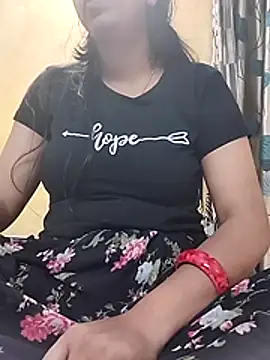 Snapshot of Romantic_riya_06 chatting on 07/11/26, 06:30 Romantic riya 06 online show from 07/11/26, 06:30