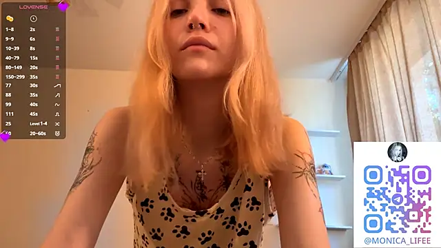 MandiKnife online show from 07/18/26, 01:03